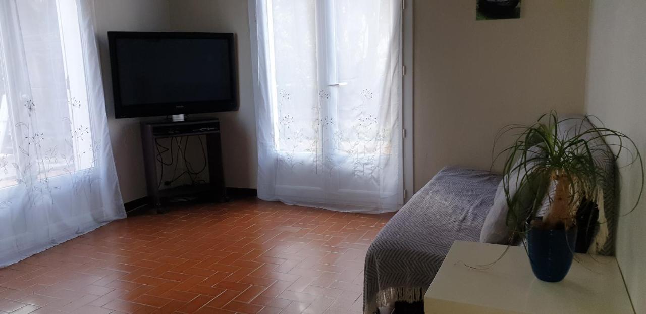 Location Saisonniere Appartement Coursan Buitenkant foto