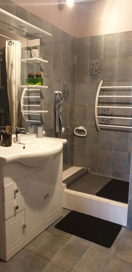 Location Saisonniere Appartement Coursan Buitenkant foto