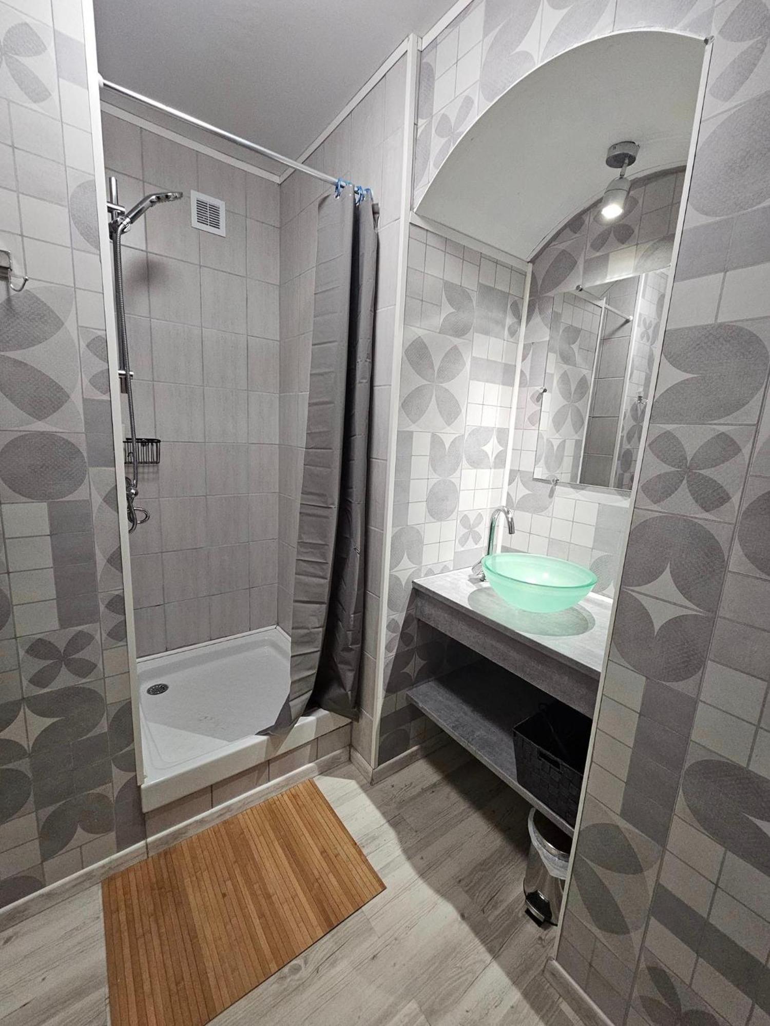 Location Saisonniere Appartement Coursan Buitenkant foto