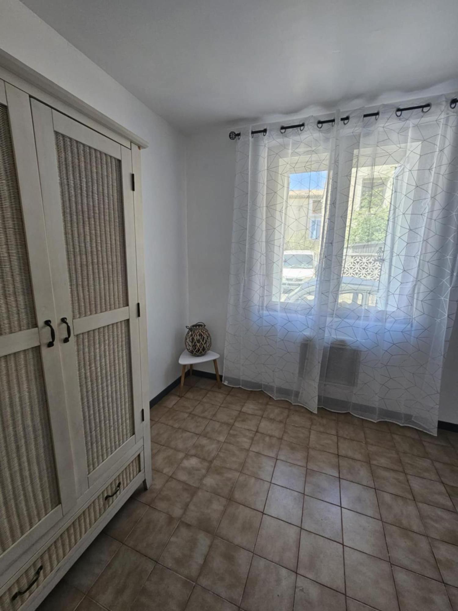 Location Saisonniere Appartement Coursan Buitenkant foto
