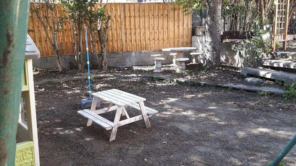 Location Saisonniere Appartement Coursan Buitenkant foto